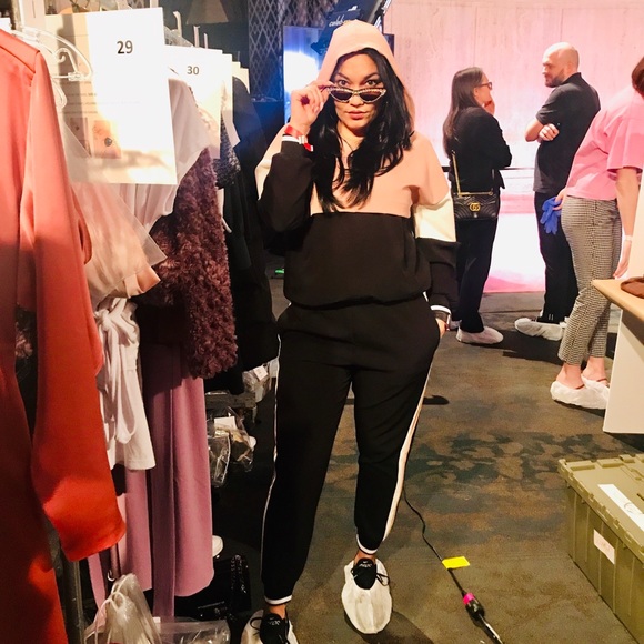 Meet your Posher, Lina - Picture 2 of 8